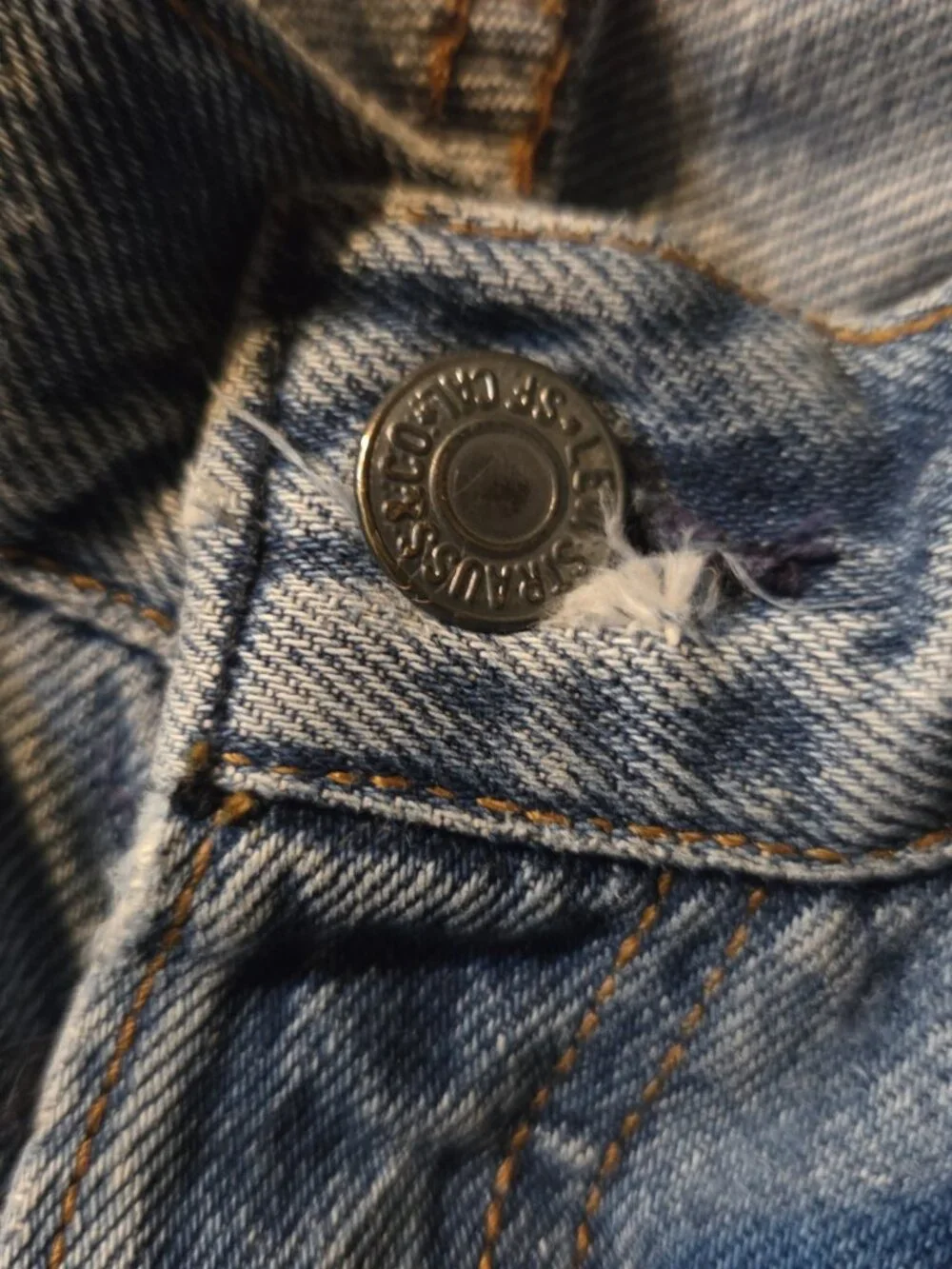 Vintage Levi's 26x31.5 Medium Wash High Waist Distressed Blue Jeans Denim Cotton